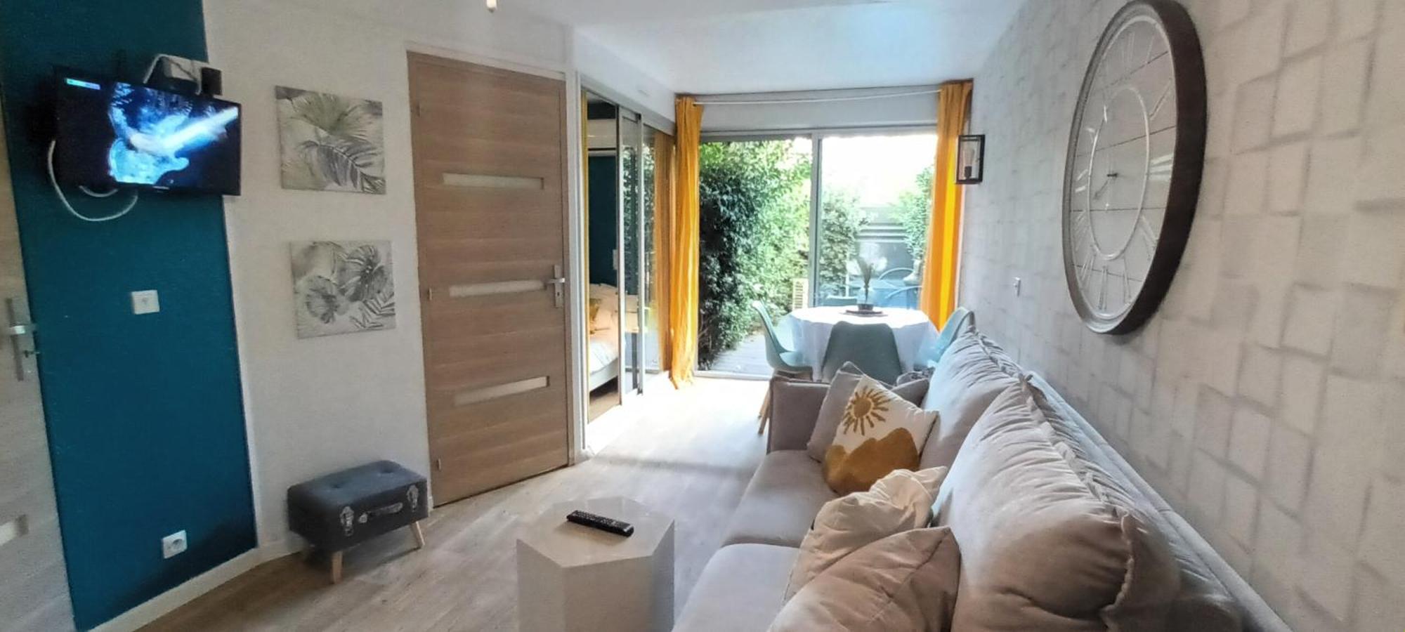Appartement Cosy A Deux Pas Du Port Saint-Cyprien  Exterior photo